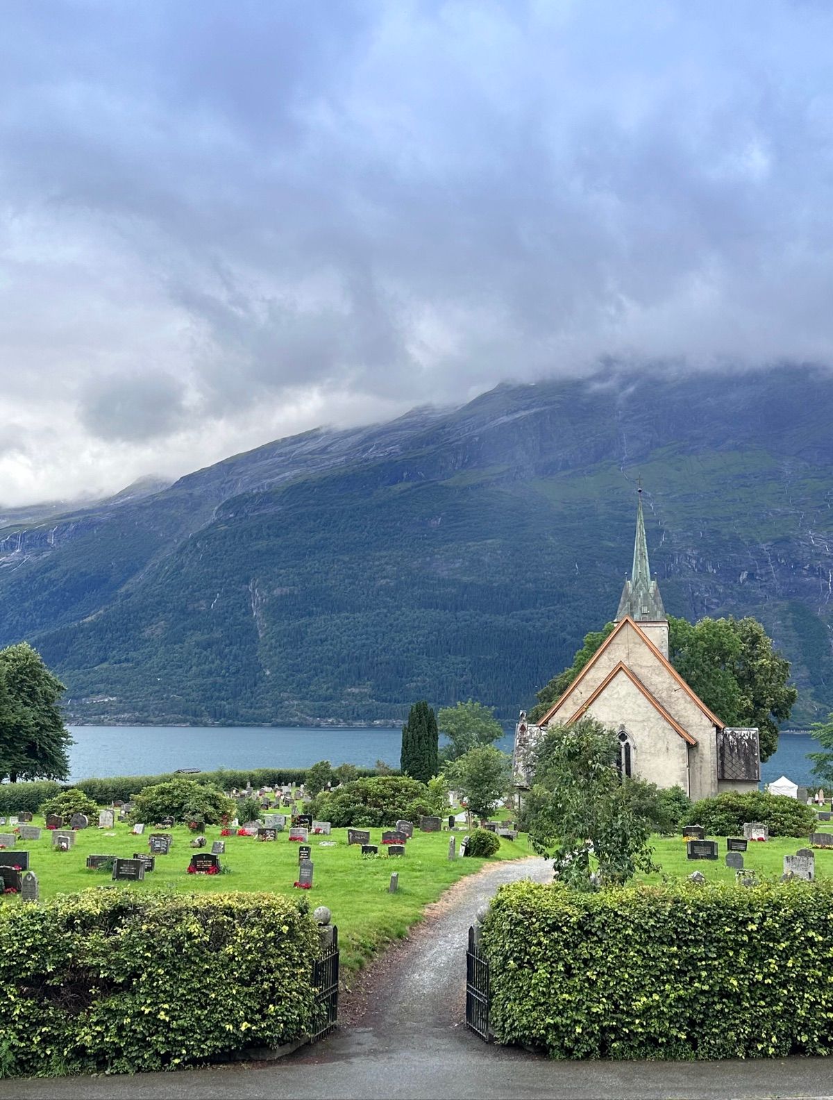 Lofthus, Noruega