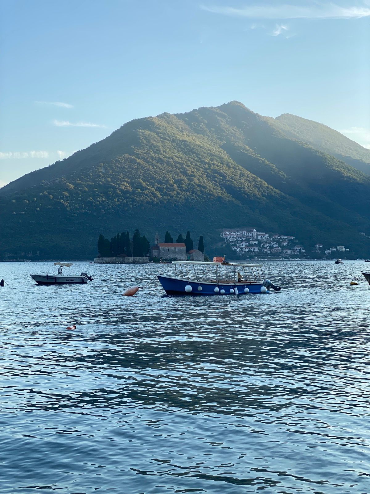 Albania - Montenegro — foto 6